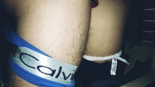 A escondidas de mi suegra me follo a su dulce hija y me vengo en sus nalgas; ¡por poco y nos atrapa!